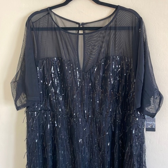 Torrid size 26 ILLUSION SLEEVE SKATER DRESS SEQUIN FRINGE BLACK - Picture 6 of 11